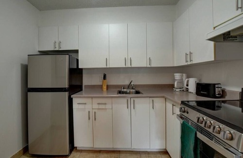 Laval Apartment | Spacious 1 bedroom in Laval, wifi,parking all incl