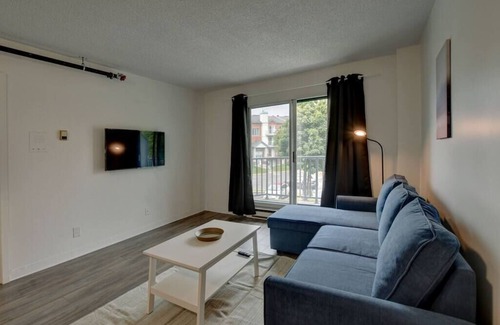 Laval Apartment | Spacious 1 bedroom, with balcony, Laval, all incl