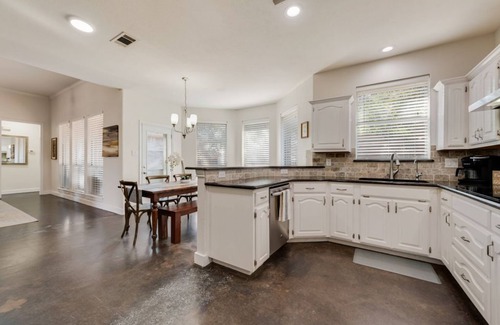 Flower Mound House | Spacious 1 Level 4-bedroom house in welcoming Flower Mound near DFW
