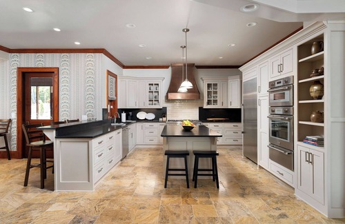 Silver Creek House | Spacious 11 Bedroom 11 Full Bath house in the charming North Georgia Mountains!