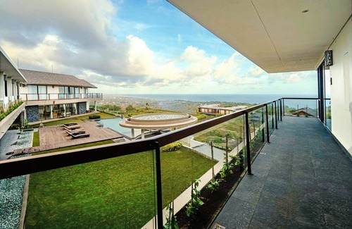 Pecatu Villa | Spacious 12BR Hilltop Villa locate in Uluwatu - Karaoke room available!