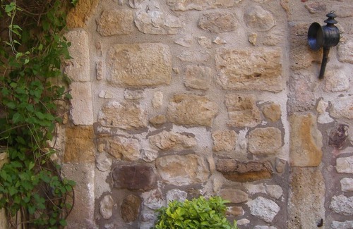 Quarante House | Spacious 18th century village house + courtyard with pool, plus games room