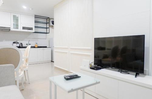 Surabaya Apartment | Spacious 1BR Apartment at Praxis By Travelio