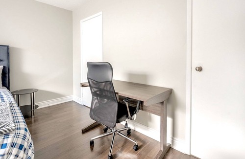 Cambridge Apartment | Spacious 1BR Condo - Near Cambridge Trail & Park!