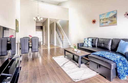 Cambridge Apartment | Spacious 1BR Condo - Near Cambridge Trail & Park!
