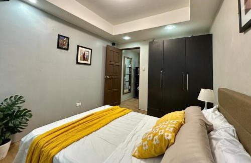Bonifacio Global City Apartment | Spacious 1BR Condo with 300mbps WiFi in BGC