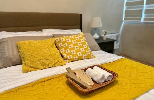 Bonifacio Global City Apartment | Spacious 1BR Condo with 300mbps WiFi in BGC