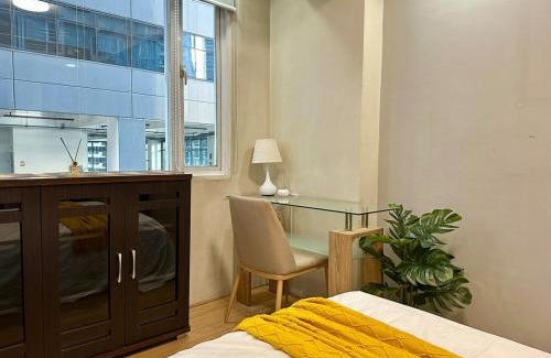 Bonifacio Global City Apartment | Spacious 1BR Condo with 300mbps WiFi in BGC