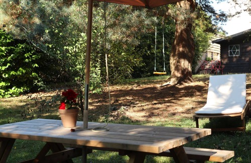 Chantraine Cottage | Spacious 2-Bed Apartment Near City Center with Garden Access & Private Parking