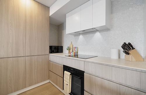 North Fremantle Apartment | Spacious 2-Bed Apartment in North Fremantle