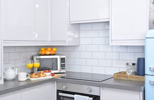 Plymouth Apartment | Spacious 2 Bed Flat | Central