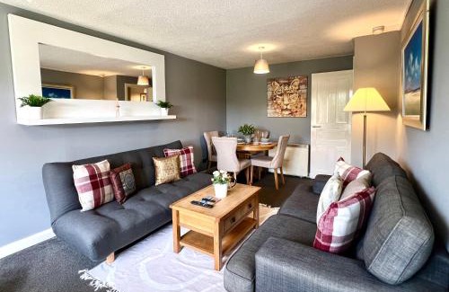 North Glasgow Apartment | Spacious 2 Bed-Flat in Glasgow City - Free Parking