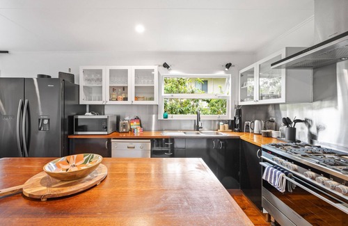 Tewantin Apartment | Spacious 2-Bed Unit with Alfresco Dining