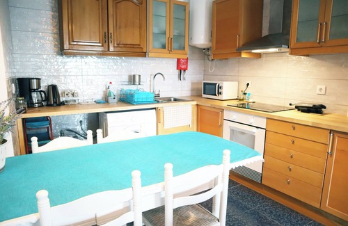 Seixal Apartment | Spacious 2 Bedroom Apartment near Lisbon