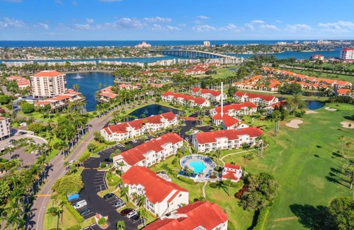 Palma del Mar Condo | Spacious 2 bedroom 2 bathroom condo with pool