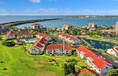Palma del Mar Condo | Spacious 2 bedroom 2 bathroom condo with pool