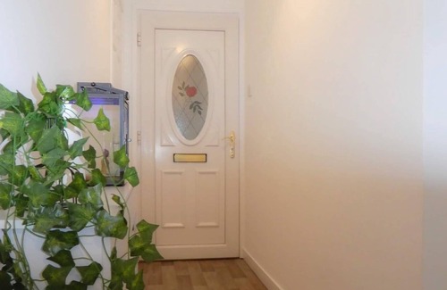 Dumfries Apartment | Spacious 2 bedroom apartment in Dumfries close to town centre
