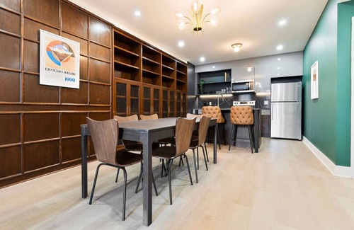 Plateau Mont Royal Apartment | Spacious 2-Bedroom Apartment