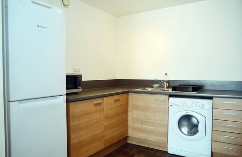 Leytonstone Apartment | SPACIOUS 2 BEDROOM APARTMENT,SLEEPS 6