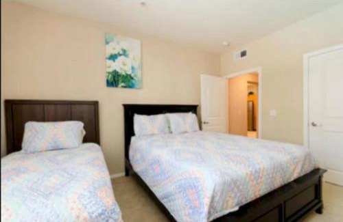 Anaheim Resort Apartment | Spacious 2-Bedroom Apartment Near Disneyland and Anaheim Convention Center