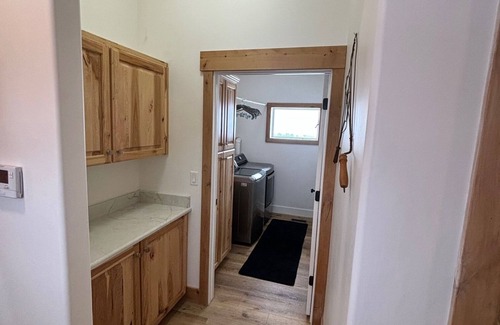 Kamas House | Spacious 2 Bedroom Apartment Minutes from Park City Attractions