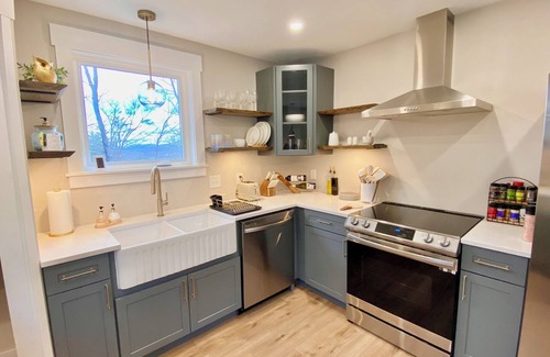 Hooksett Apartment | Spacious 2 Bedroom Apartment on Rural, Wooded Property. King Bed