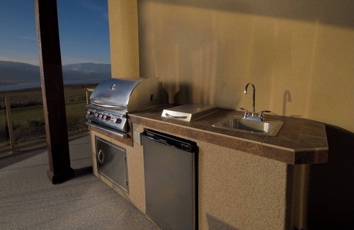 Okanagan-Similkameen House | Spacious 2-Bedroom Condo with Incredible Views in Osoyoos