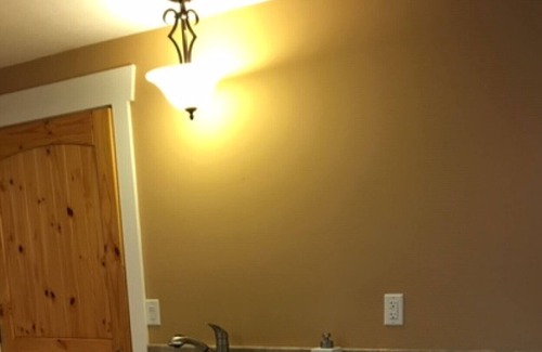 Sorrento House | Spacious 2 Bedroom Suite 10 Minute Drive to beautiful Shuswap Lake