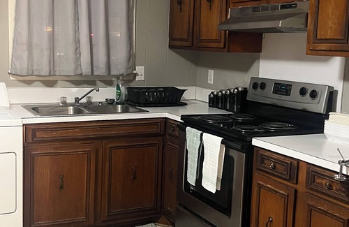 Blytheville Apartment | Spacious 2 bedrooms apartment centrally located in the heart of Blytheville.