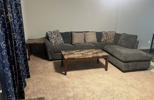 Blytheville Apartment | Spacious 2 bedrooms apartment centrally located in the heart of Blytheville.