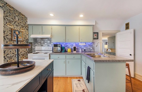 Easttown Apartment | Spacious-2-BR Duplex w/Modern Kitchen and Cozy Outdoor Spaces-Grand Rapids Gem