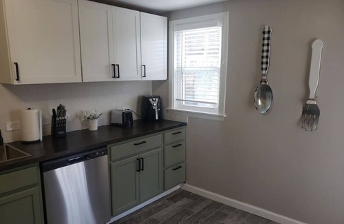 Ludlow House | Spacious 2 BR home minutes from Downtown Cincy!