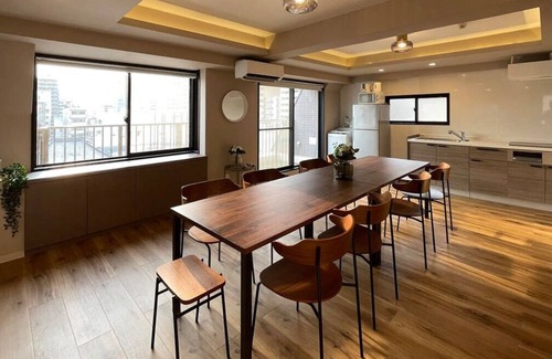 Hiroshima City Centre Apartment | Spacious 2 level apartment 4BR for 16 PPL