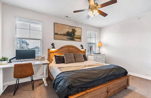 Draper House | Spacious 2-Story, Pet&Fam Friendly, WFH, Gym&Pool