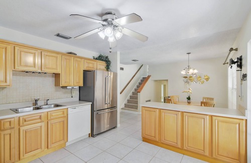 Greater Northdale House | Spacious 2 Story - Pool - Game Room - Tampa