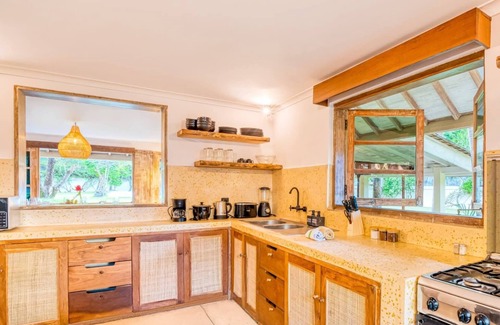 Petitenget House | Spacious 2 Villas combined, 9 bedrooms, 2 pools