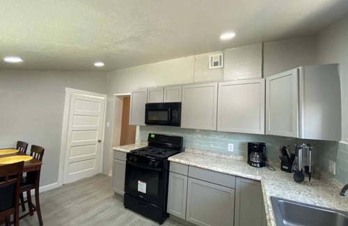 El Paso House | Spacious 2BD/1 Bth in Central-EPn