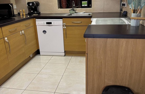 Fairfield Apartment | Spacious 2bed flat in East Croydon, perfect for families, groups/bis travelers.