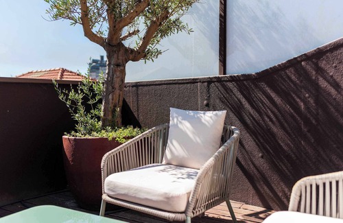 Centro / Baixa Apartment | Spacious 2Bedroom Downtown Loft with Sunny Terrace and Private Parking