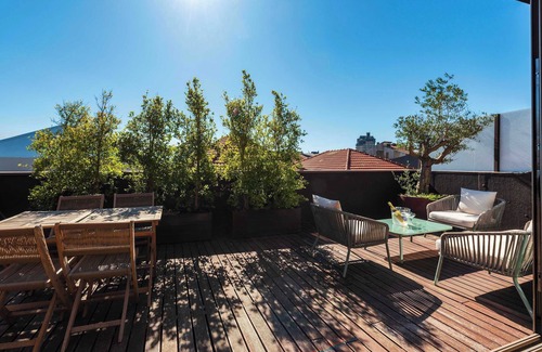 Centro / Baixa Apartment | Spacious 2Bedroom Downtown Loft with Sunny Terrace and Private Parking