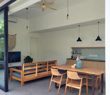 Babakan Villa | Spacious 2BR - 10 min to Echo Beach