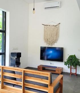 Babakan Villa | Spacious 2BR - 10 min to Echo Beach