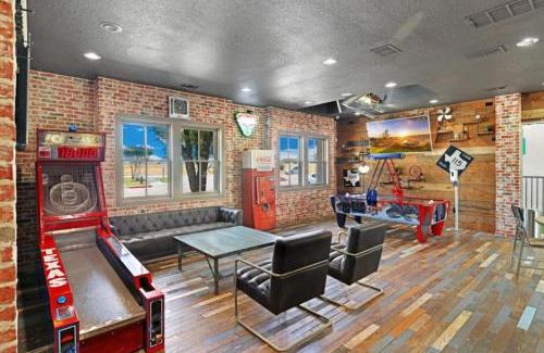 Fossil Creek Apartment | Spacious 2BR 1BA Getaway Perfect for Families