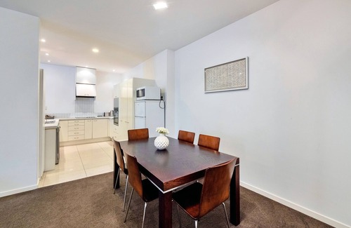 Newmarket Apartment | Spacious 2BR Near Westfield Newmarket