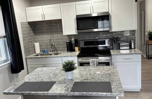 Olney-Oak Lane Apartment | Spacious 2BR Retreat in Philadelphia, Modern Comfort with Parking, Washer/Dryer