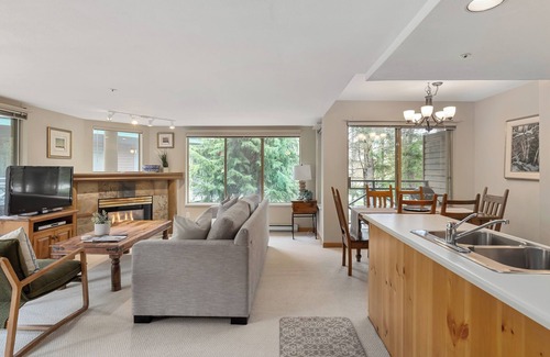 Village North House | Spacious 2BR | Steps from Village | Shared Hot Tub | Free Parking | Managed by Aloha Whistler