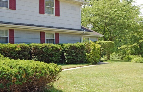Annapolis Apartment | Spacious 2nd Floor Apartment, with its own entrance and off-street parking.