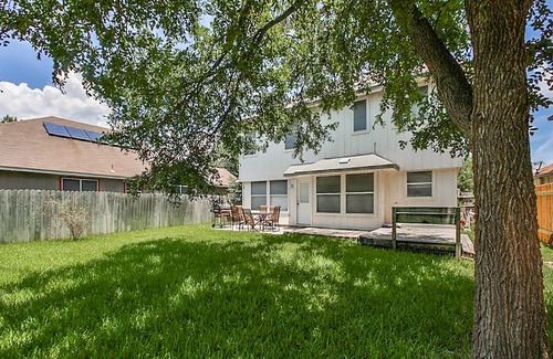 Parkwood House | Spacious 3/4 bed 3 bath house in S. Austin