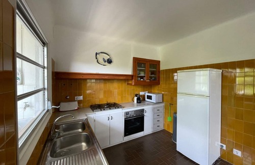 Sant Pere Pescador House | Spacious 3-Bed House with A/C, BBQ, Garden, WiFi, Parking, Sports Room