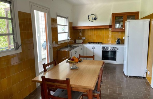 Sant Pere Pescador House | Spacious 3-Bed House with A/C, BBQ, Garden, WiFi, Parking, Sports Room